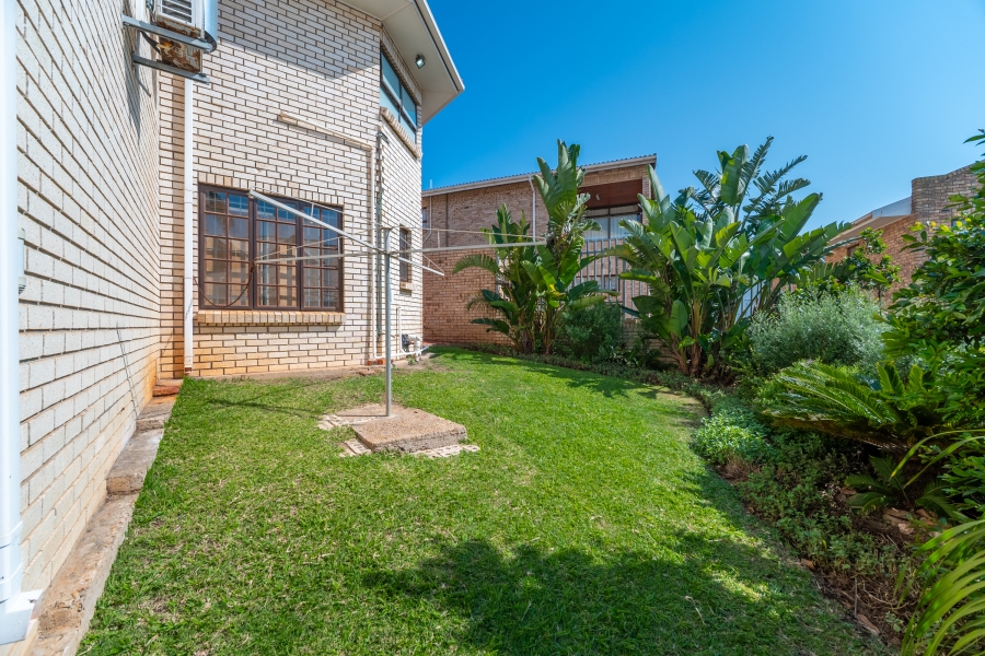 7 Bedroom Property for Sale in Wavecrest Eastern Cape